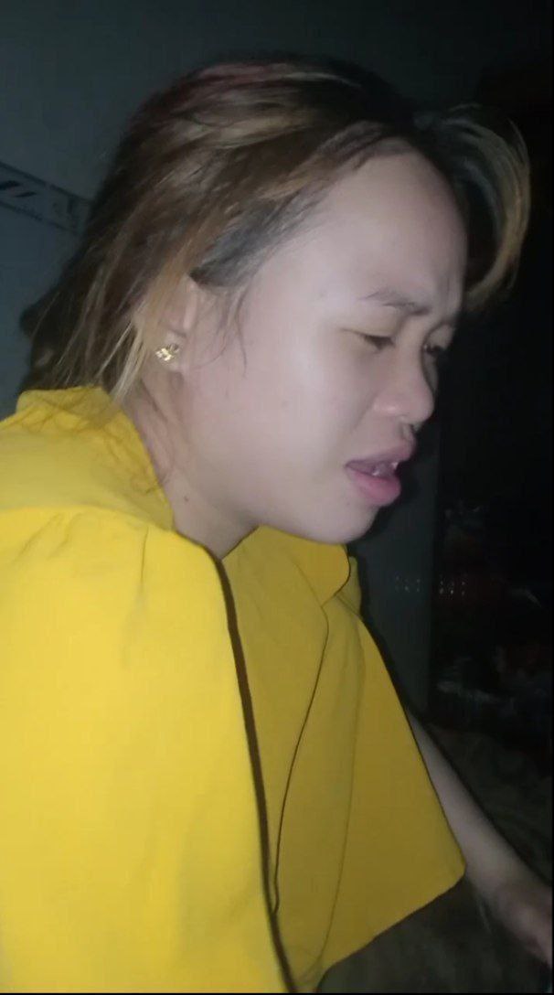 Cô bảo mẫu vú to dễ dãi chiều cặc cậu chủ